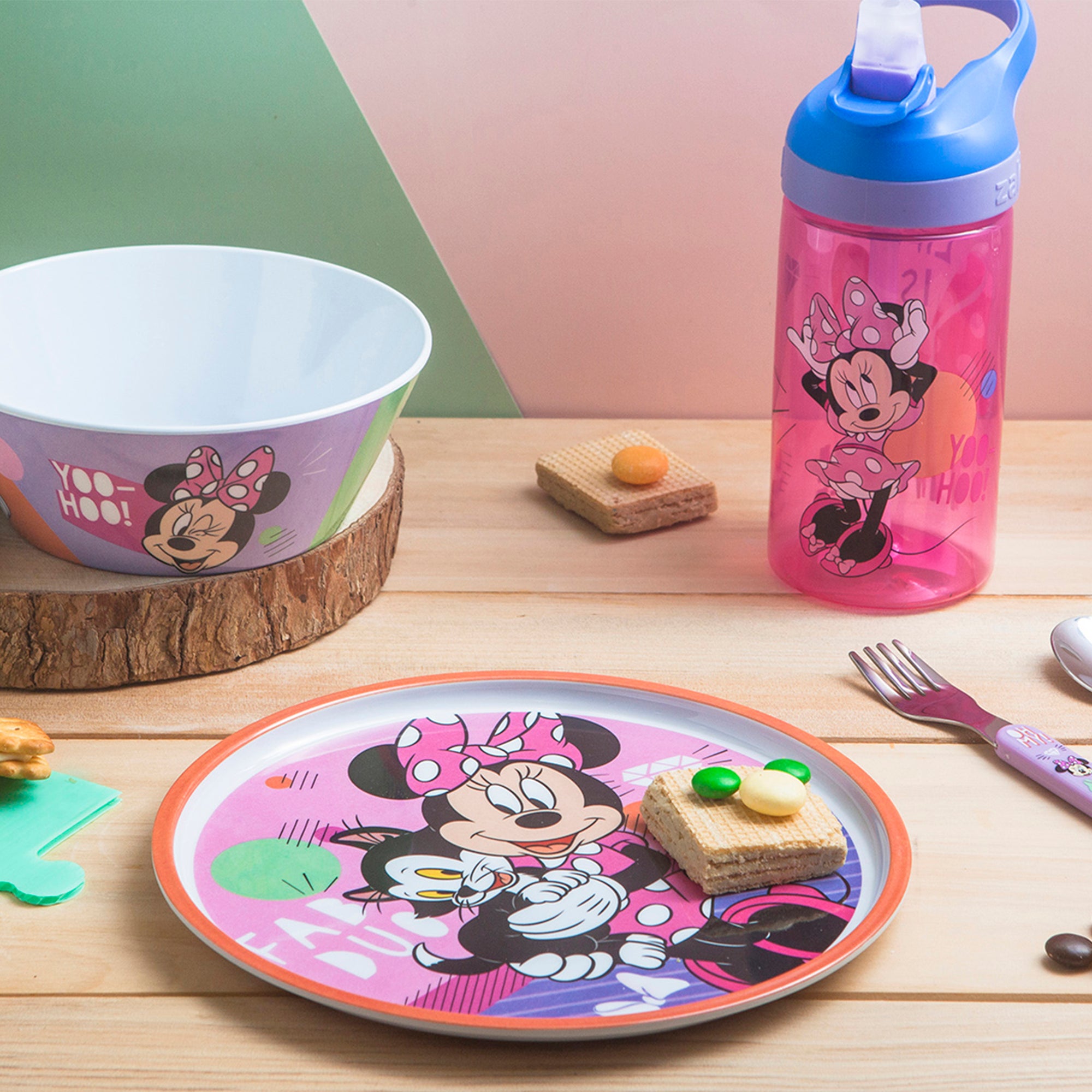 Disney Minnie Mouse Melamine Kids Dinnerware Set with Water Bottle