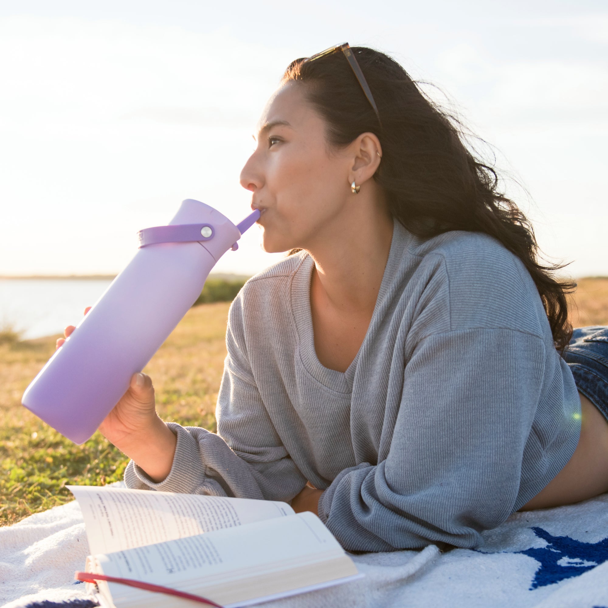 Insulated Water Bottle with Straw - St. Jude Purple Ombre, 32 oz