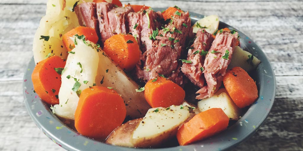 Slow Cooker Corned Beef and Cabbage Recipe