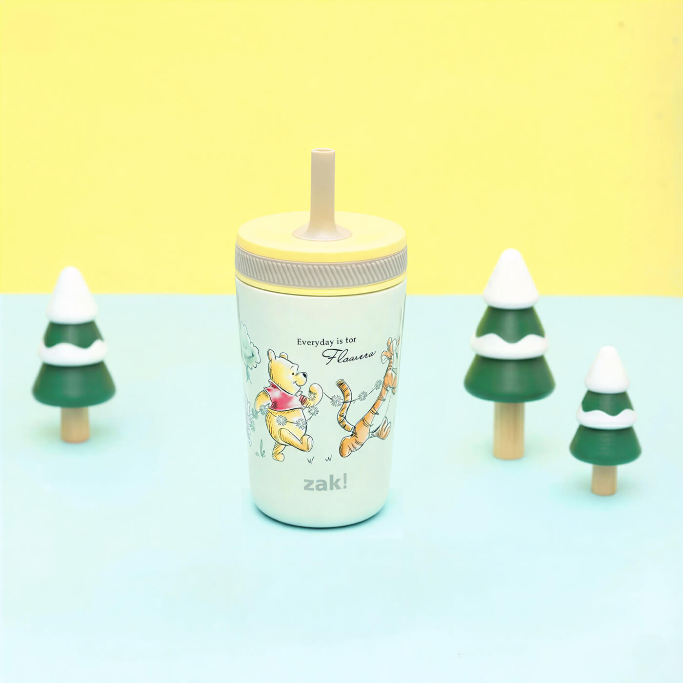 Kids Winnie the Pooh straw tumbler with bold and bright design