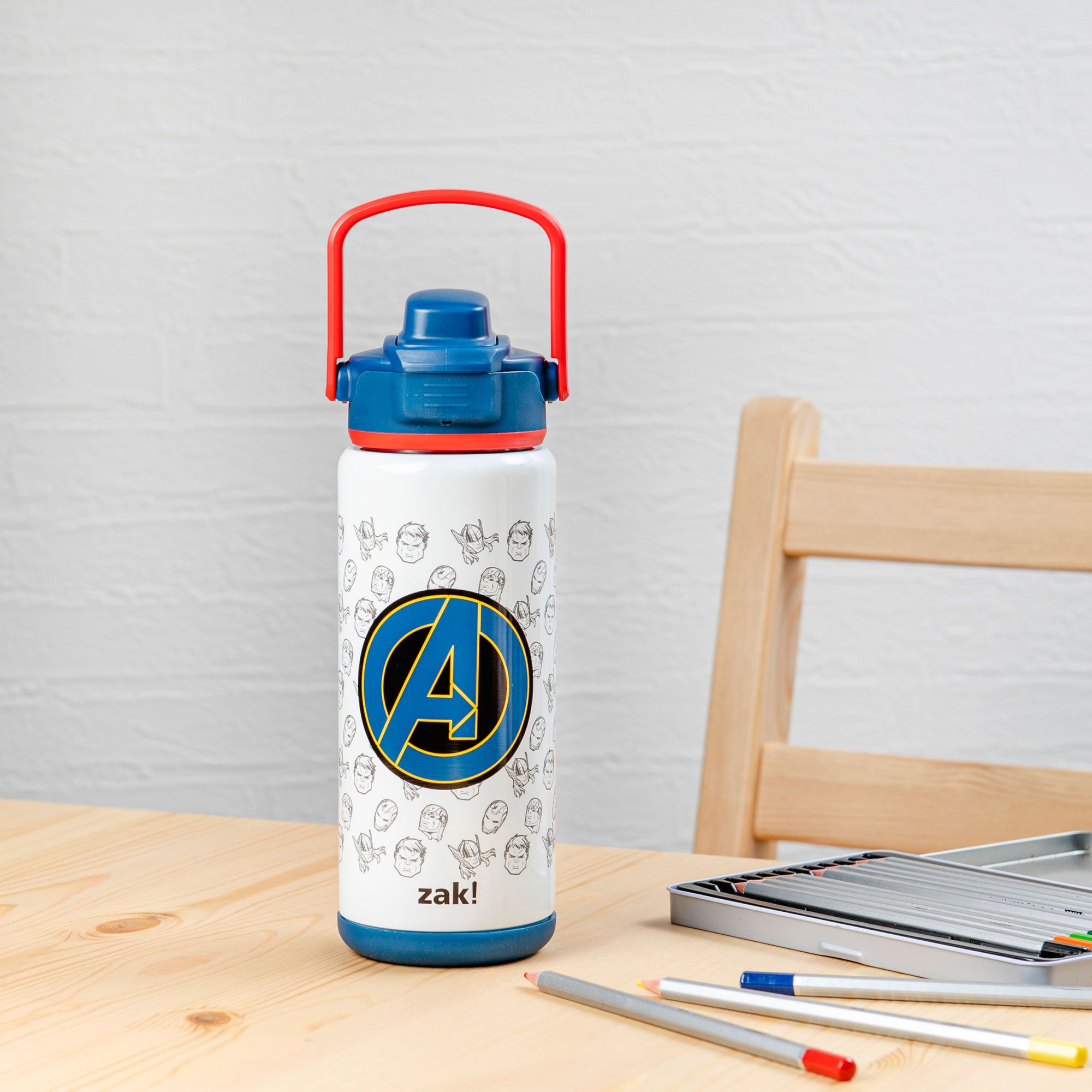 Marvel The Avengers Beacon Stainless Steel Insulated Kids Water Bottle with Covered Spout, 20 Ounces