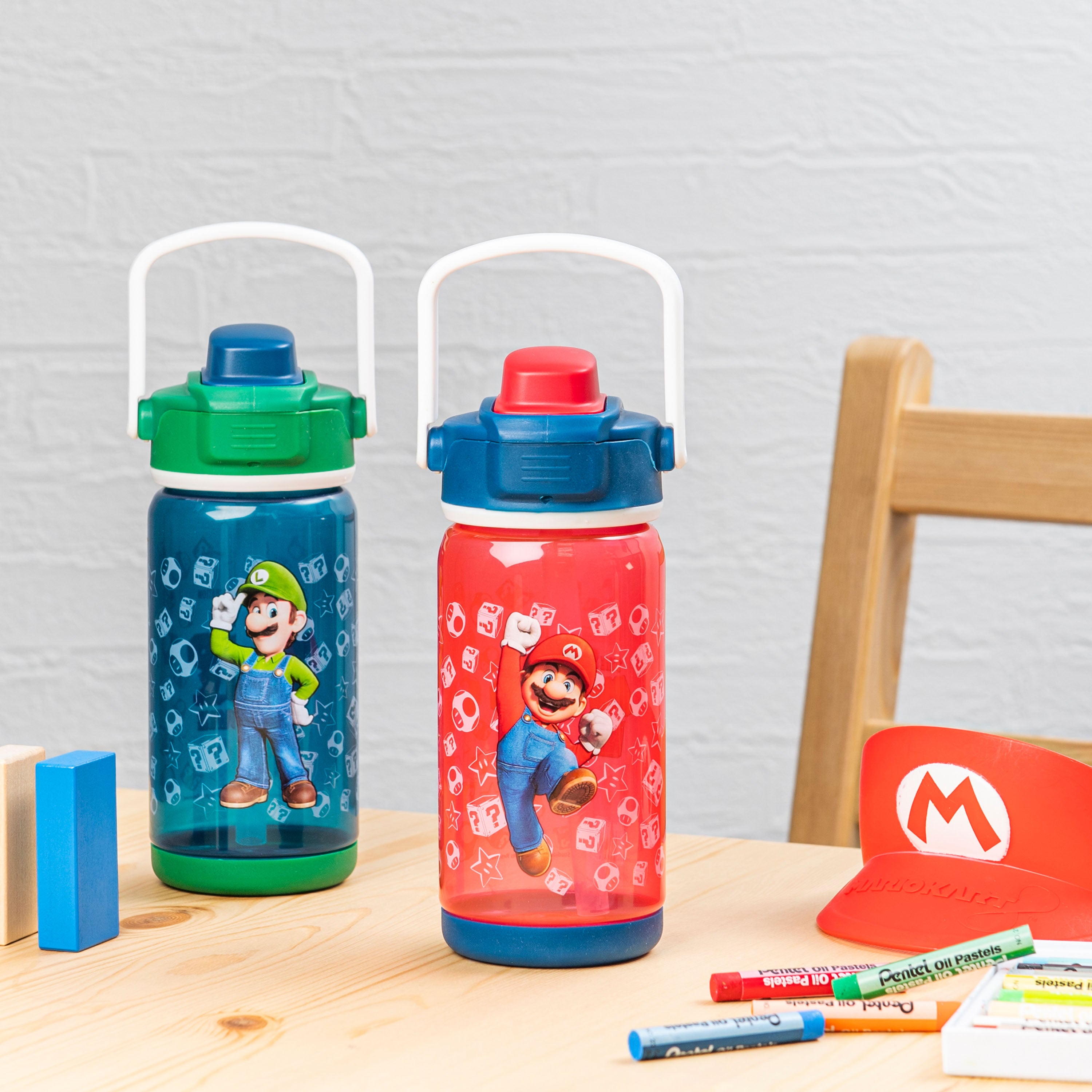 Super Mario Bros. Beacon Ensemble de 2 bouteilles d'eau pour enfants avec  bec couvert, 16 onces —